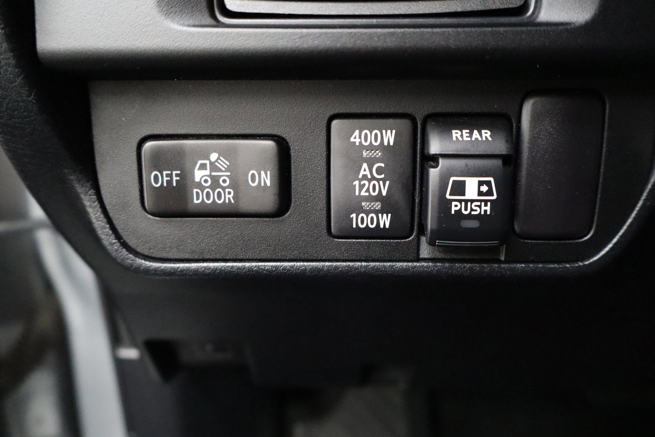 Used 2017 Toyota Tacoma TRD Sport w/ Tow Package image 15