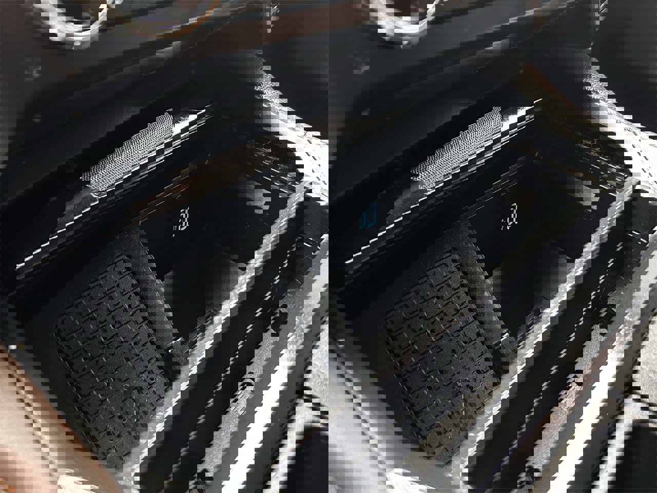 Certified 2024 Ford F250 King Ranch w/ Chrome Package image 18