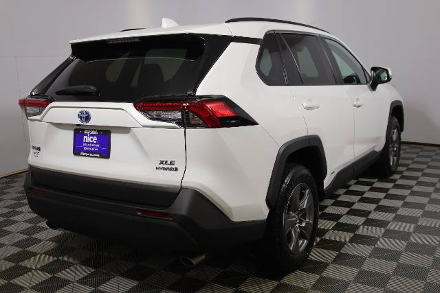 Used 2024 Toyota RAV4 XLE w/ Convenience Package AWD/4WD image 4