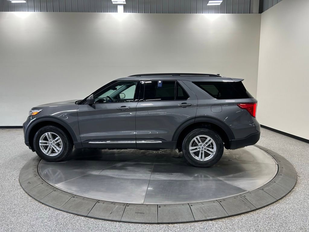 Certified 2024 Ford Explorer XLT w/ Equipment Group 202A AWD/4WD image 10