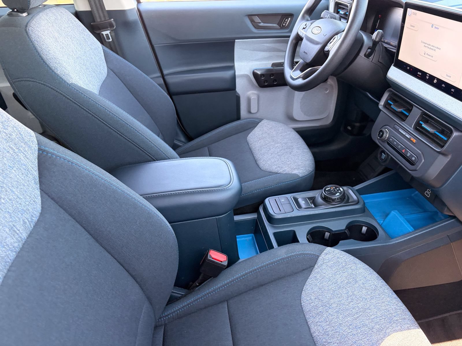 Certified 2025 Ford Maverick XLT FWD image 11