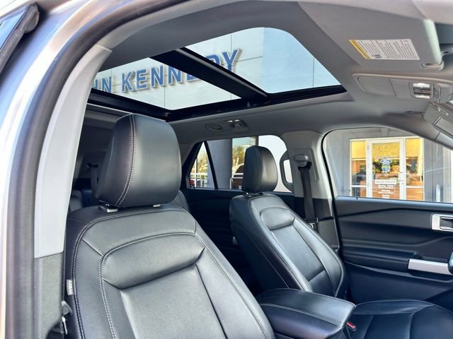 Certified 2021 Ford Explorer XLT w/ Equipment Group 202A AWD/4WD image 50