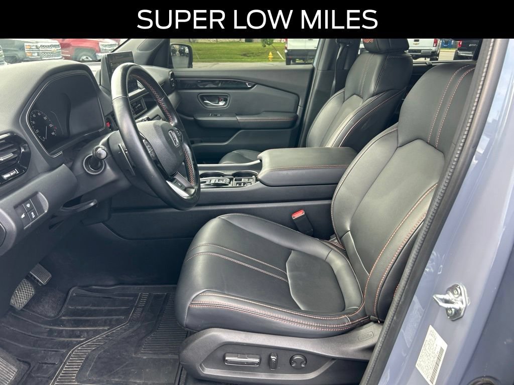 Used 2024 Honda Pilot TrailSport image 8