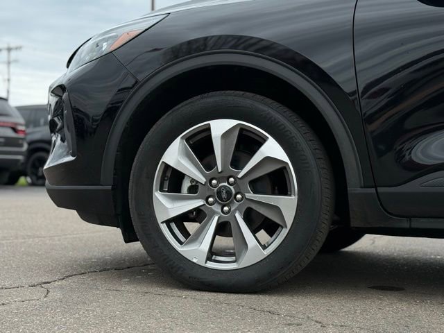 Certified 2025 Ford Escape Platinum AWD/4WD image 43