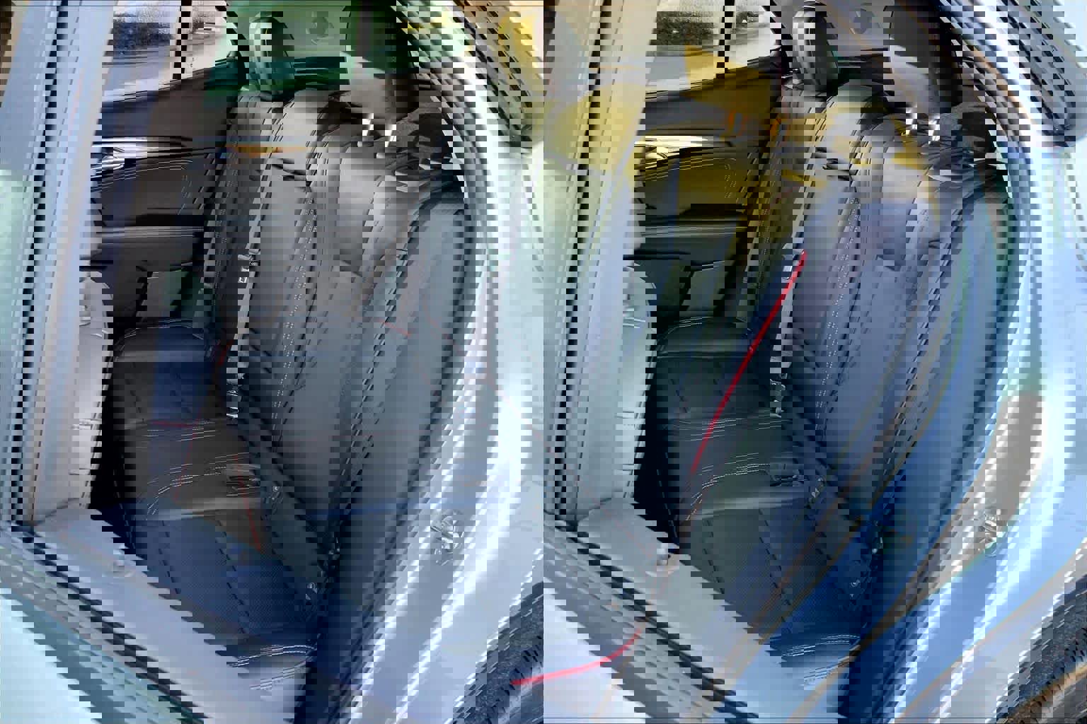 Used 2023 Buick Envision Essence w/ Technology Package I image 21