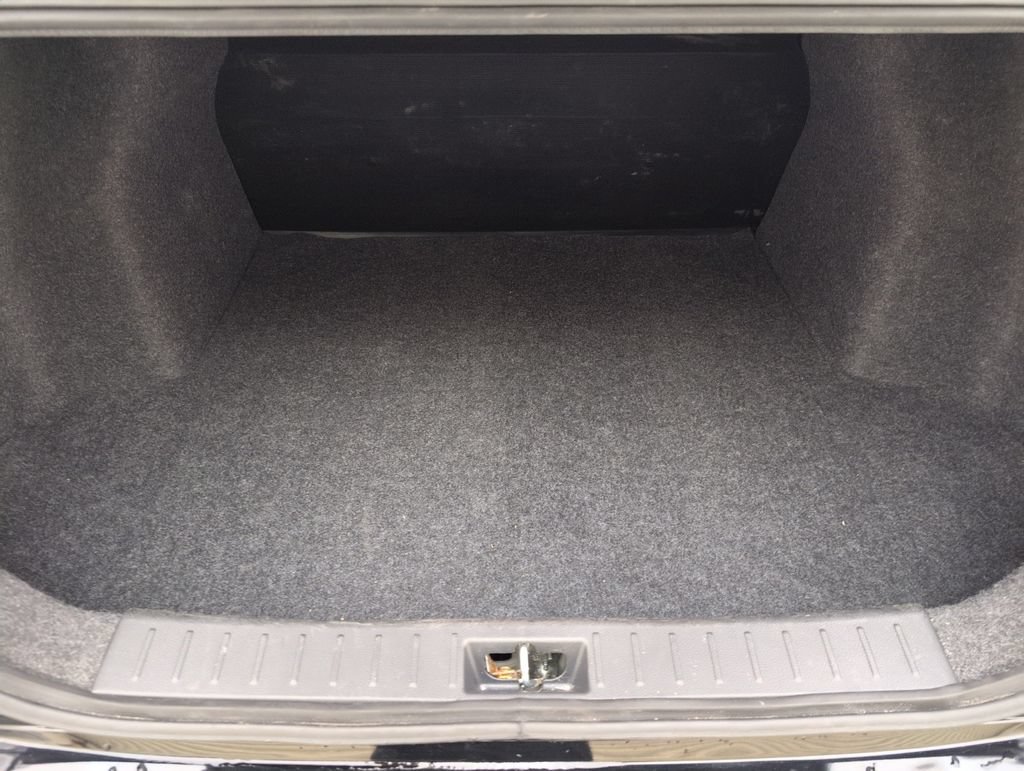 Used 2025 Nissan Versa S FWD image 30