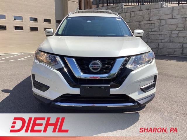 Used 2019 Nissan Rogue SV w/ Premium Package FWD image 3