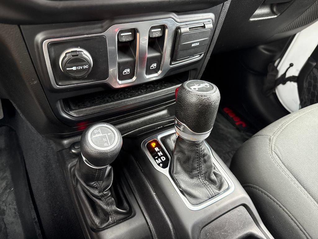Used 2019 Jeep Wrangler Sport AWD/4WD image 22