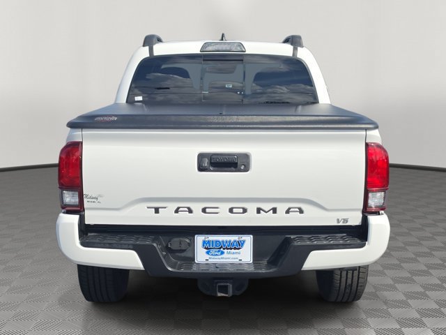 Used 2018 Toyota Tacoma TRD Sport RWD image 5