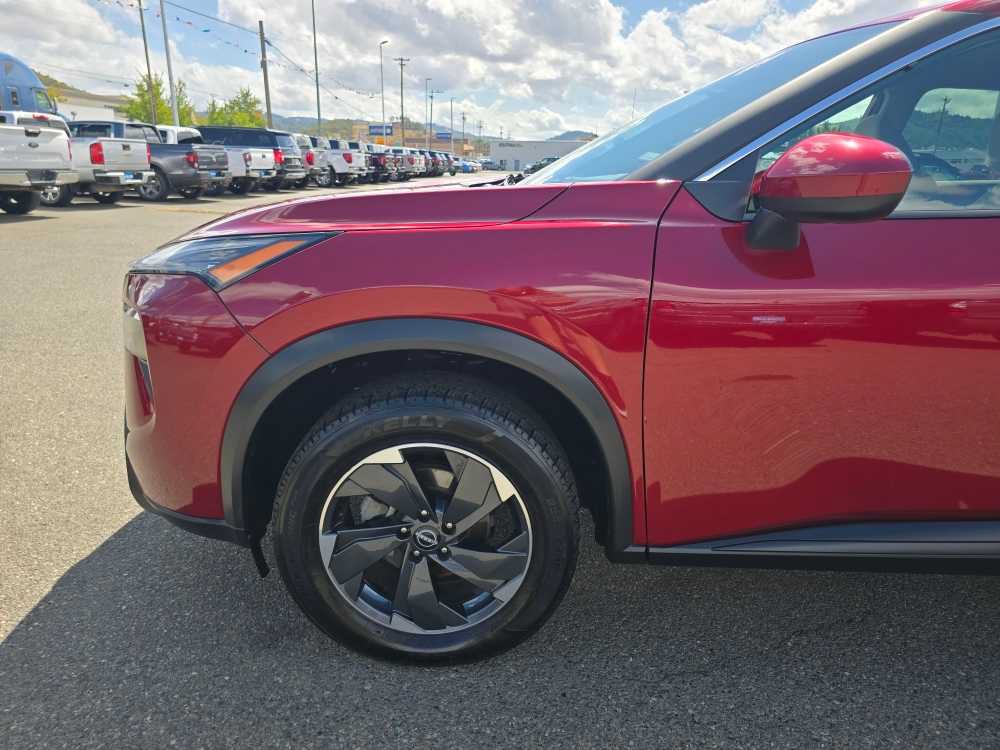 Used 2025 Nissan Rogue SV AWD/4WD image 18