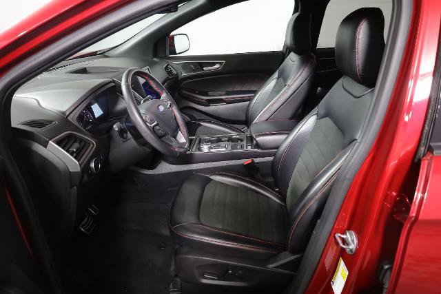 Certified 2024 Ford Edge ST-Line AWD/4WD image 9