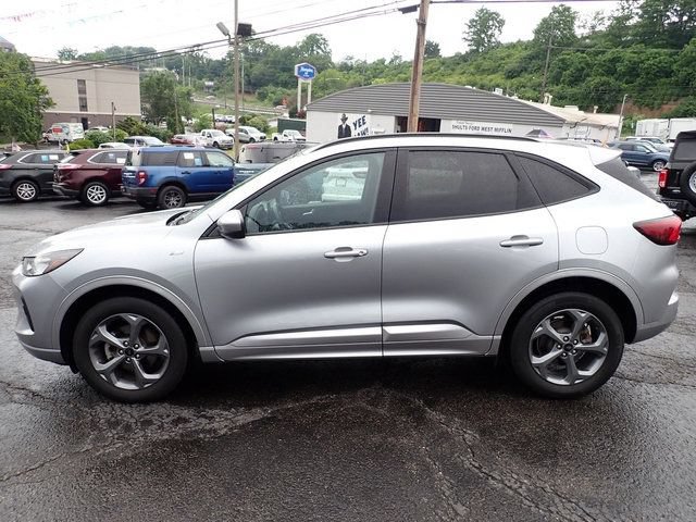 Certified 2023 Ford Escape ST-Line Select w/ Tech Pack #1 AWD/4WD image 2
