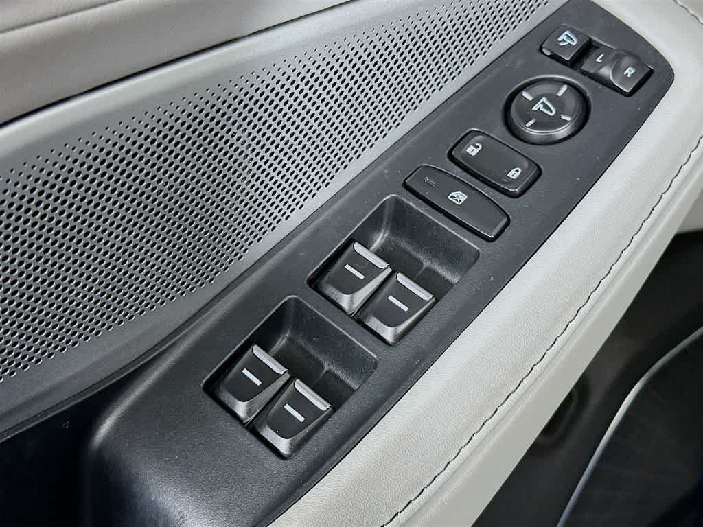 Used 2025 Acura MDX FWD w/ Technology Package image 30