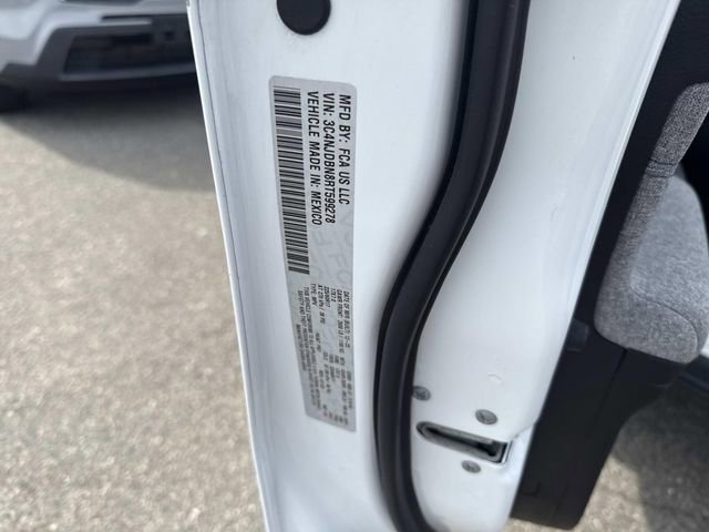 Used 2024 Jeep Compass Latitude image 20