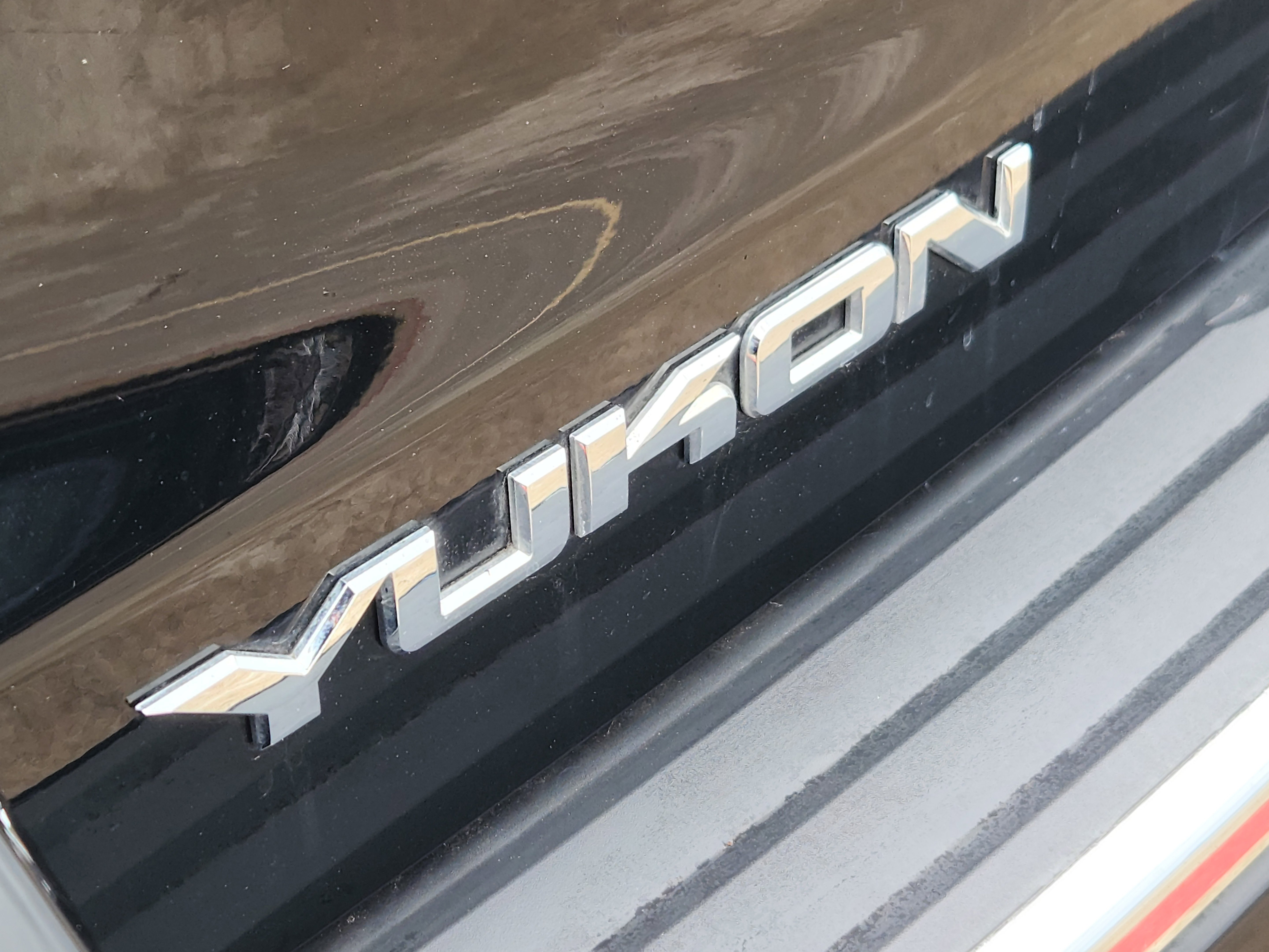 Used 2019 GMC Yukon Denali RWD image 8