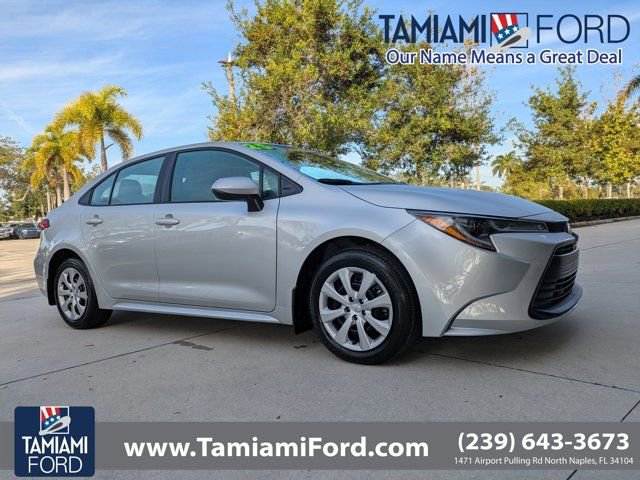 Used 2025 Toyota Corolla LE image 6