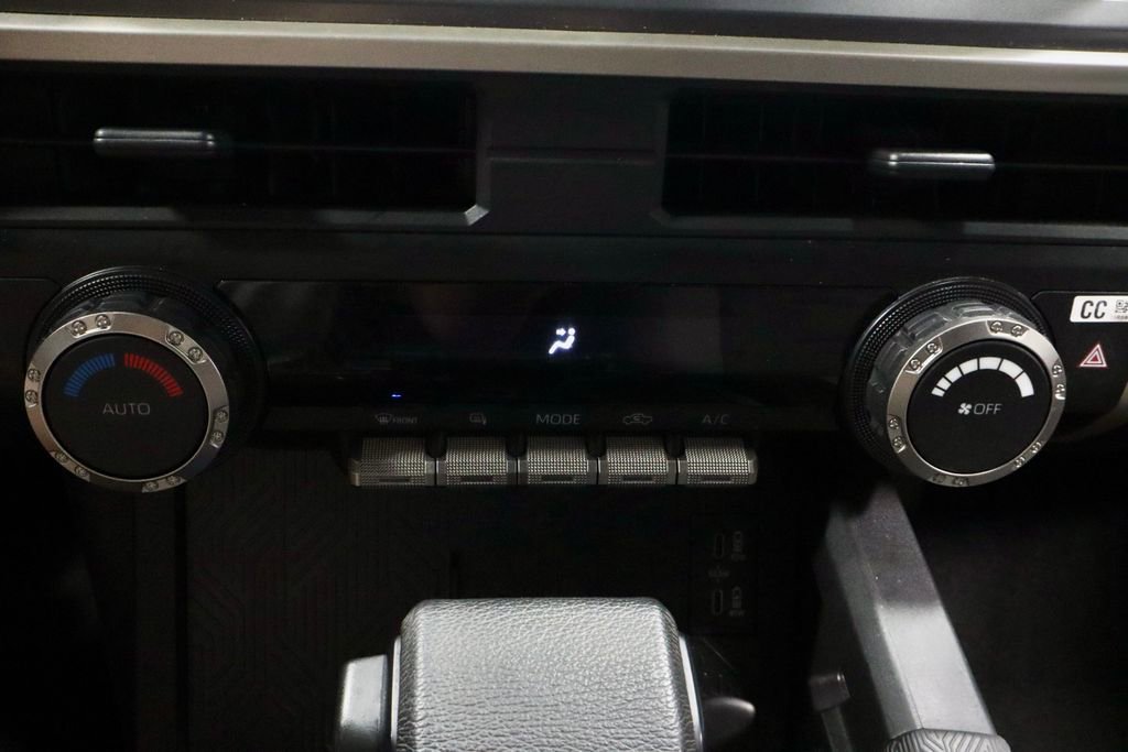 Used 2024 Toyota Tacoma TRD Off-Road AWD/4WD image 29
