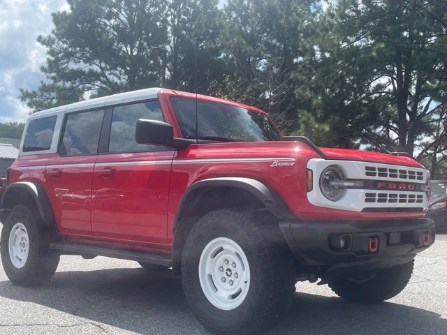 Certified 2023 Ford Bronco Heritage Edition AWD/4WD image 3