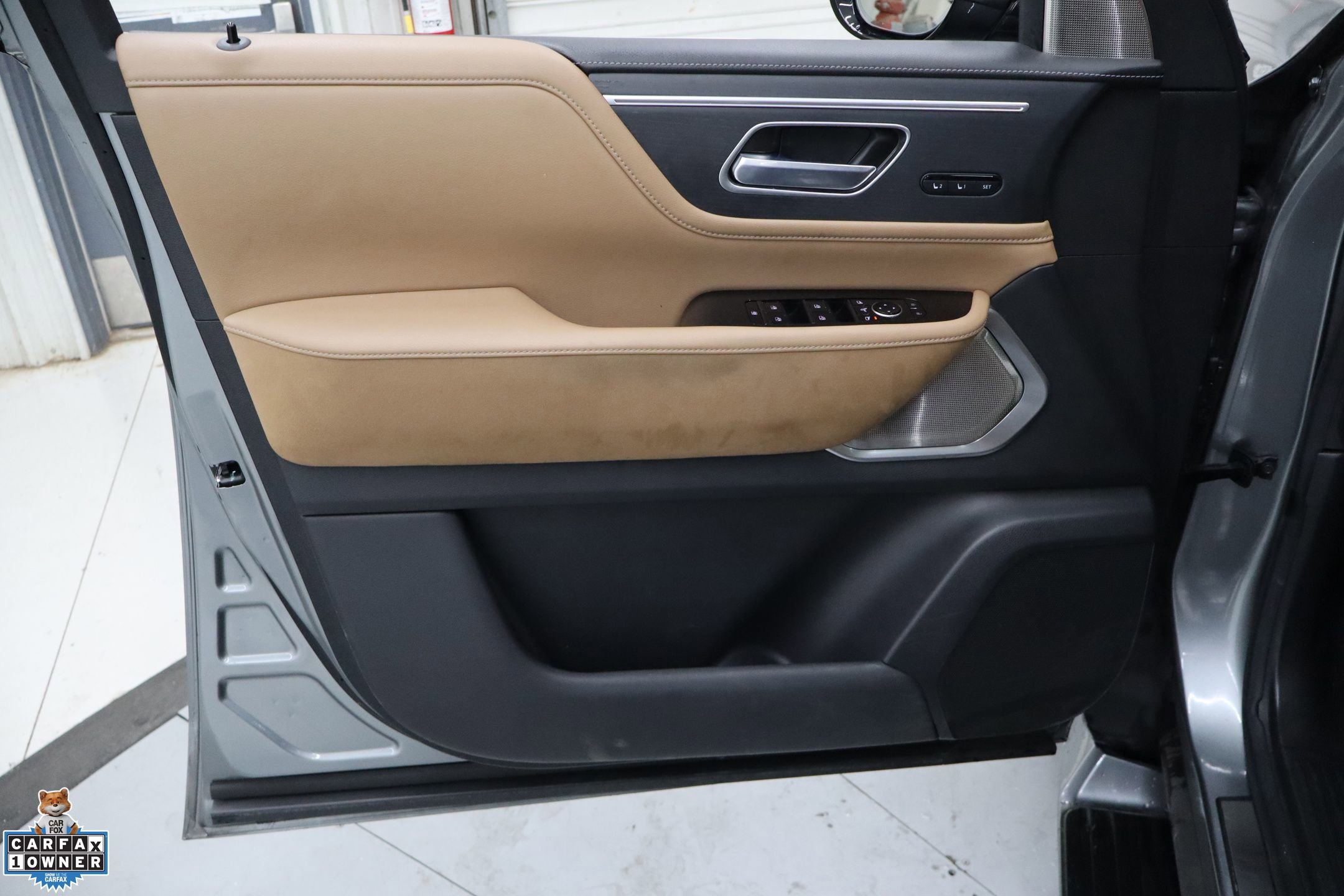 Used 2025 INFINITI QX80 Sensory image 14