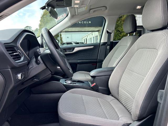 Certified 2022 Ford Escape SE w/ SE Sport Appearance Package image 13
