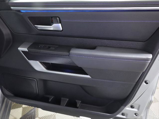 Used 2023 Toyota Tundra Platinum AWD/4WD image 35