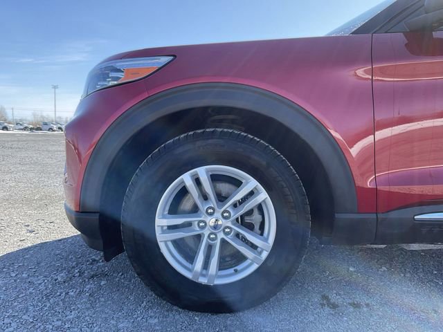 Certified 2021 Ford Explorer XLT w/ Equipment Group 202A image 11