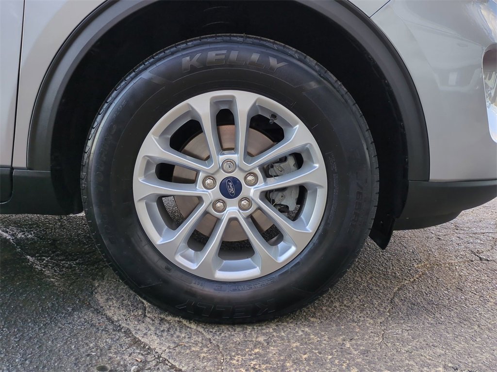 Certified 2022 Ford Escape SE w/ Cold Weather Package image 11