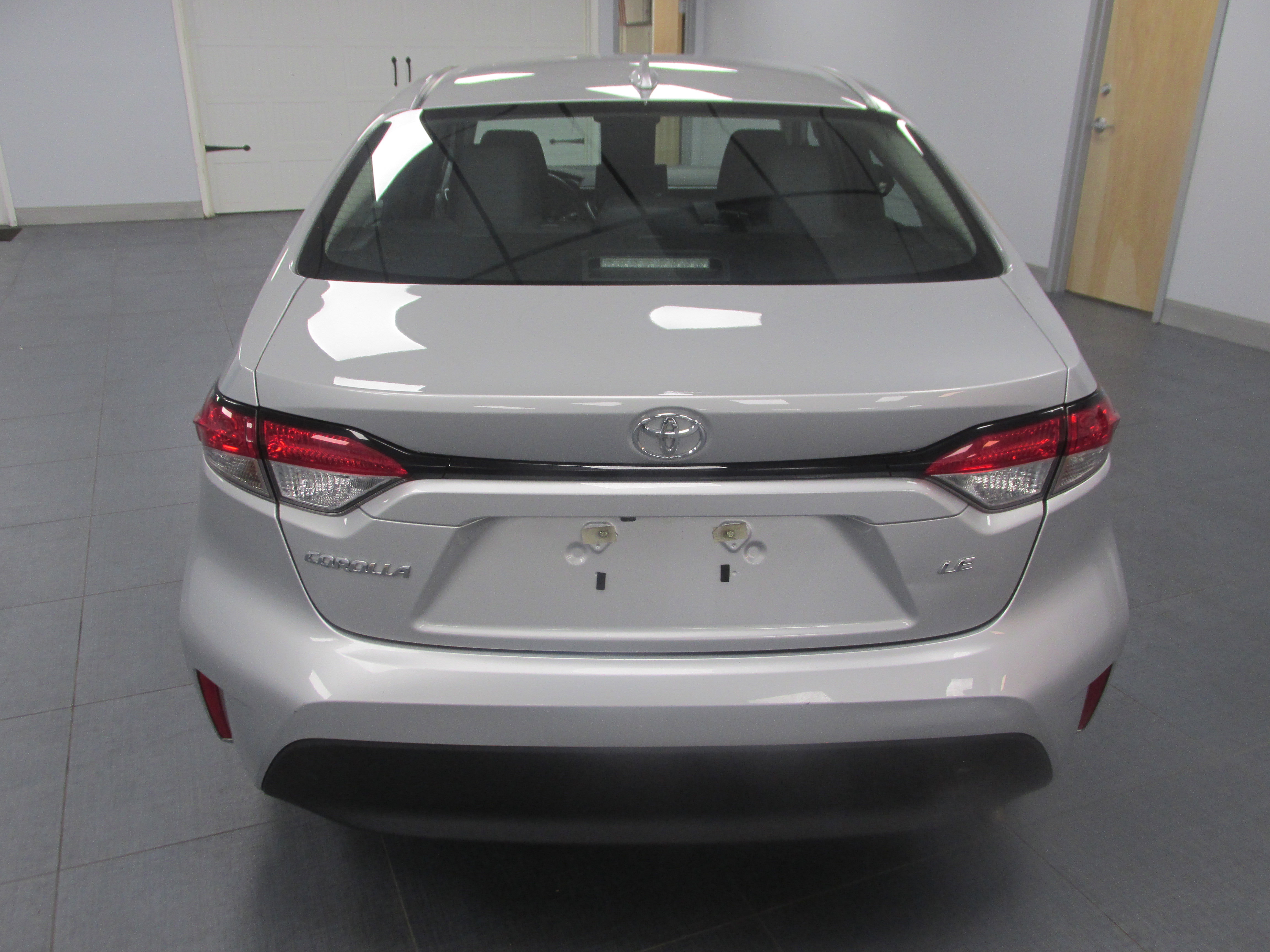 Used 2023 Toyota Corolla LE FWD image 6