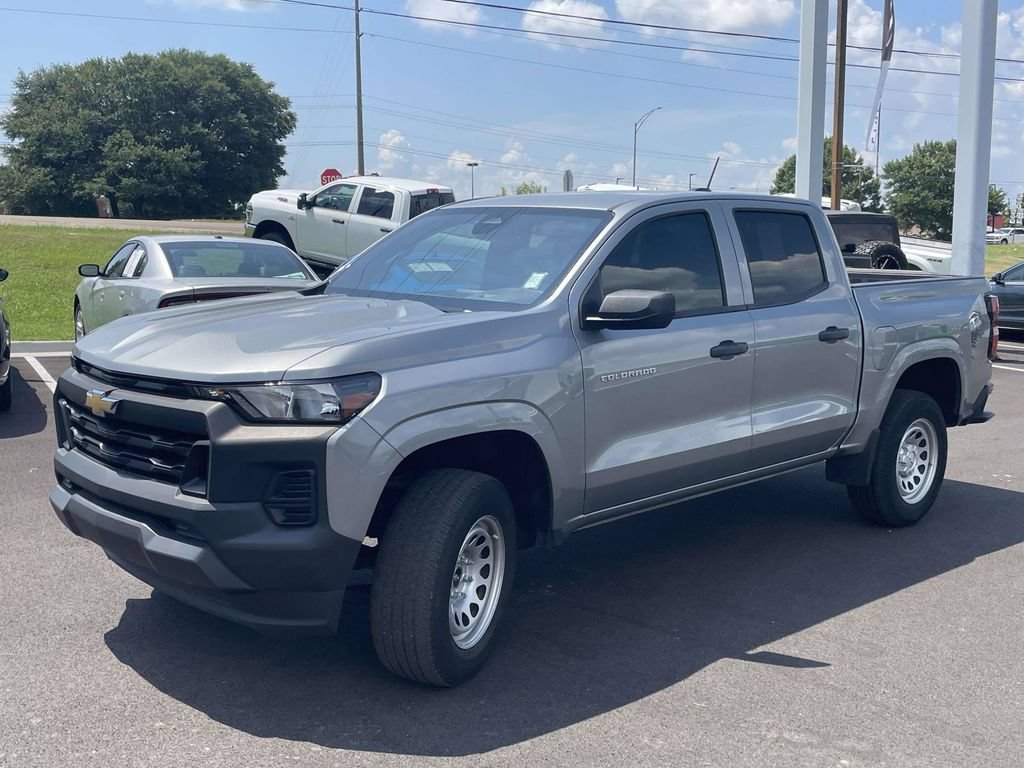 Used 2024 Chevrolet Colorado W/T RWD image 7