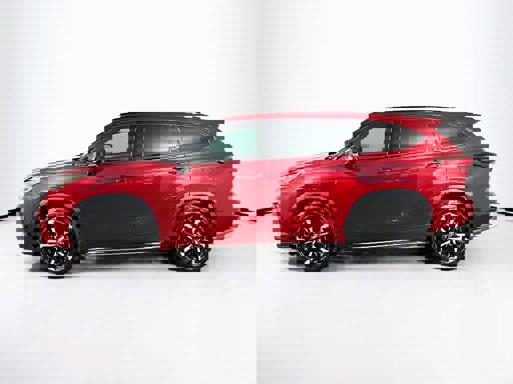 Used 2022 Toyota Highlander XSE image 3