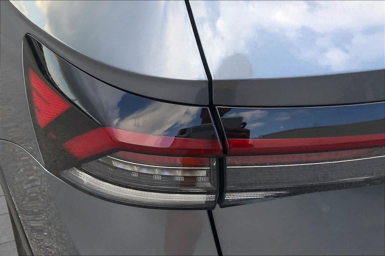Used 2025 Volkswagen Taos S FWD image 28
