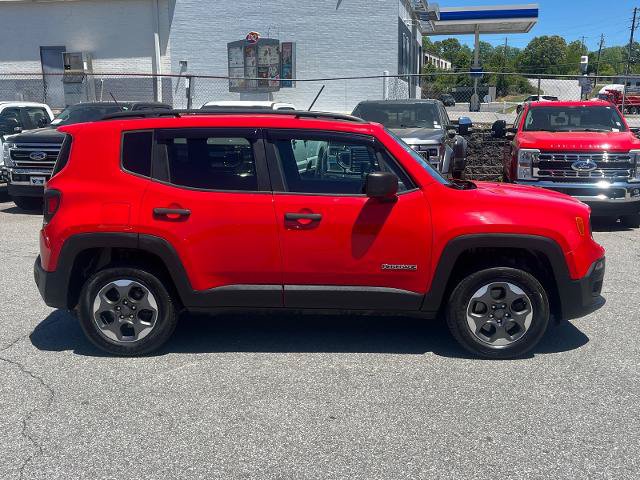 Used 2017 Jeep Renegade Sport w/ Power & Air Group AWD/4WD image 2