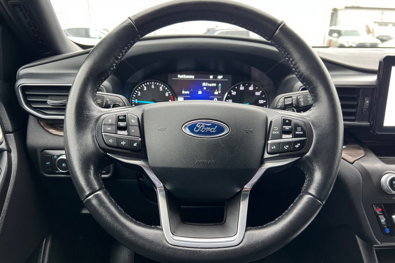 Certified 2020 Ford Explorer Limited w/ Class III Trailer Tow Package image 26