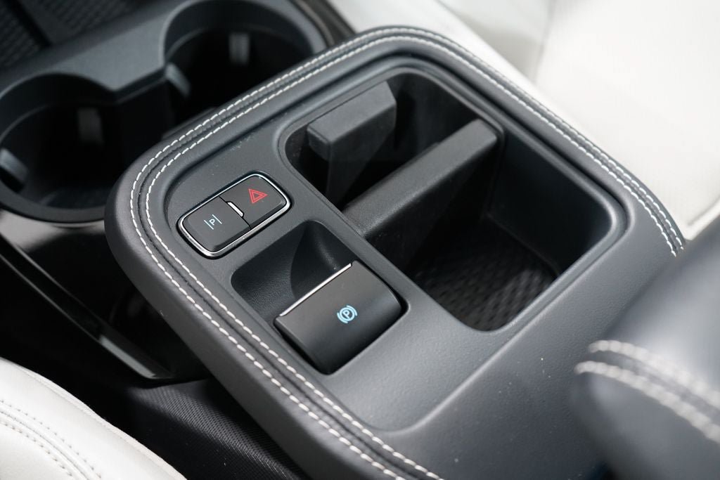 Certified 2025 Ford Mustang Mach-E Premium AWD/4WD image 17