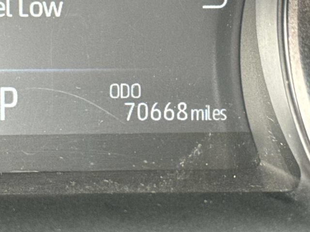 Used 2022 Toyota Camry XSE FWD image 26
