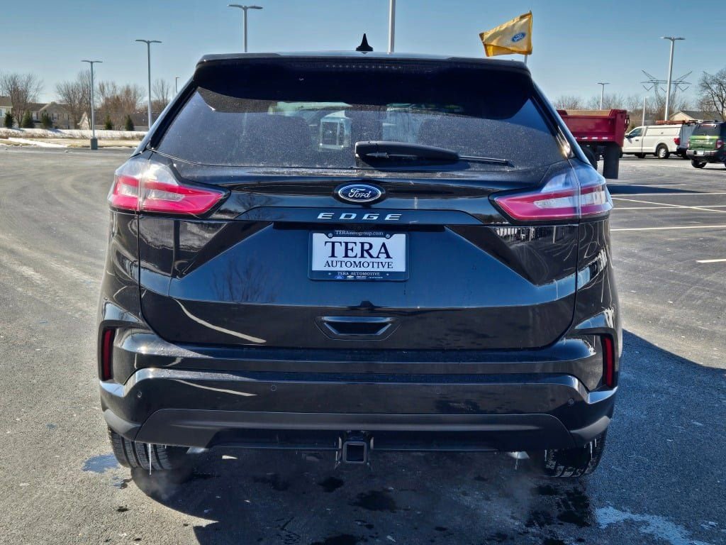 Certified 2024 Ford Edge ST-Line w/ Class II Trailer Tow Package image 13