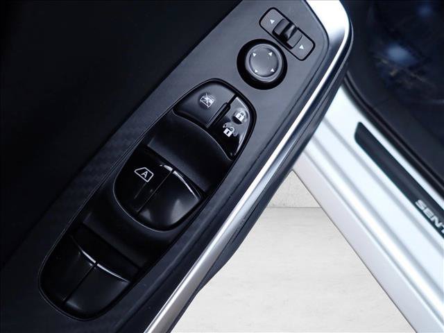 Used 2022 Nissan Sentra SR w/ Midnight Edition FWD image 11