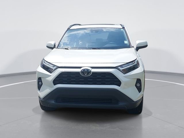 Used 2022 Toyota RAV4 XLE Premium FWD image 8