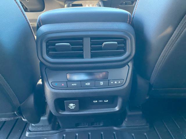 Used 2025 Honda Pilot TrailSport image 31