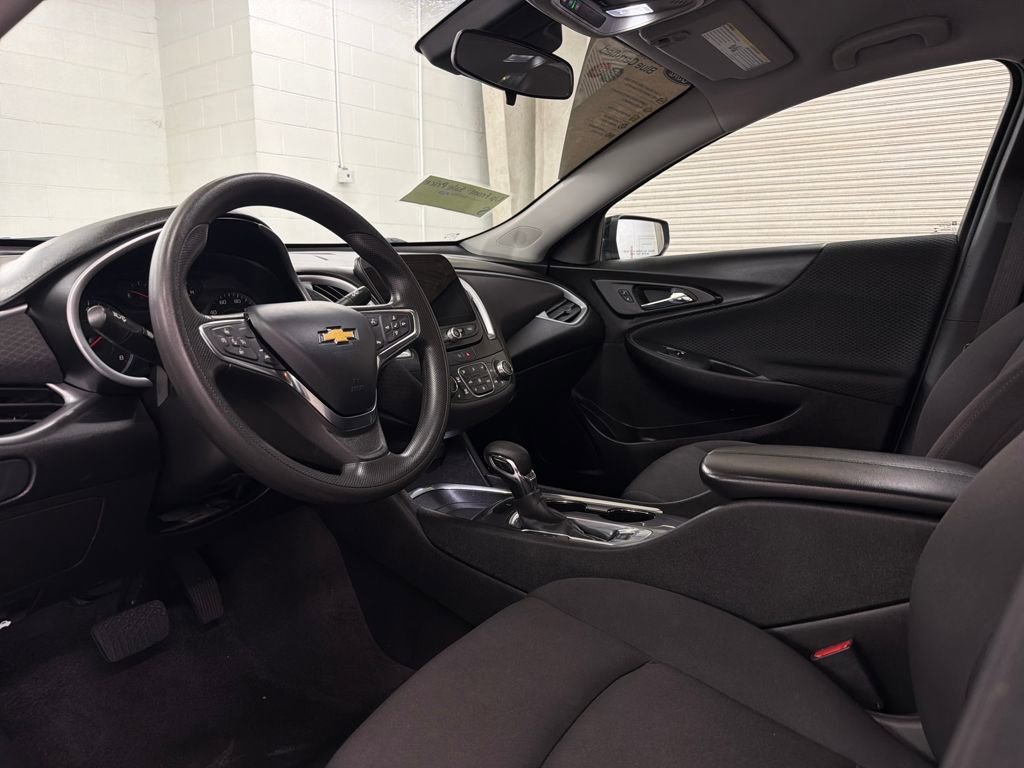 Used 2023 Chevrolet Malibu LT image 6
