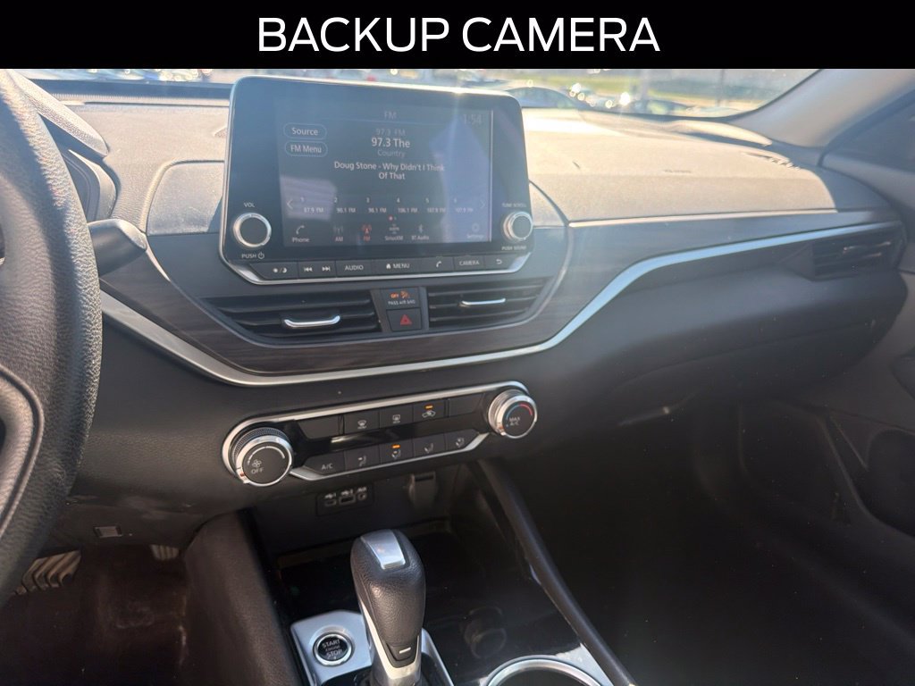 Used 2024 Nissan Altima 2.5 SV FWD image 15