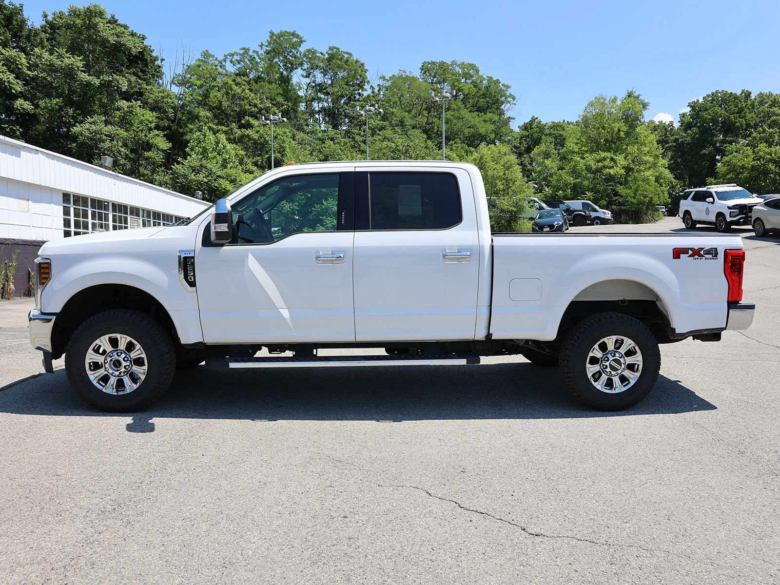 Certified 2019 Ford F250 XLT w/ XLT Premium Package AWD/4WD image 4
