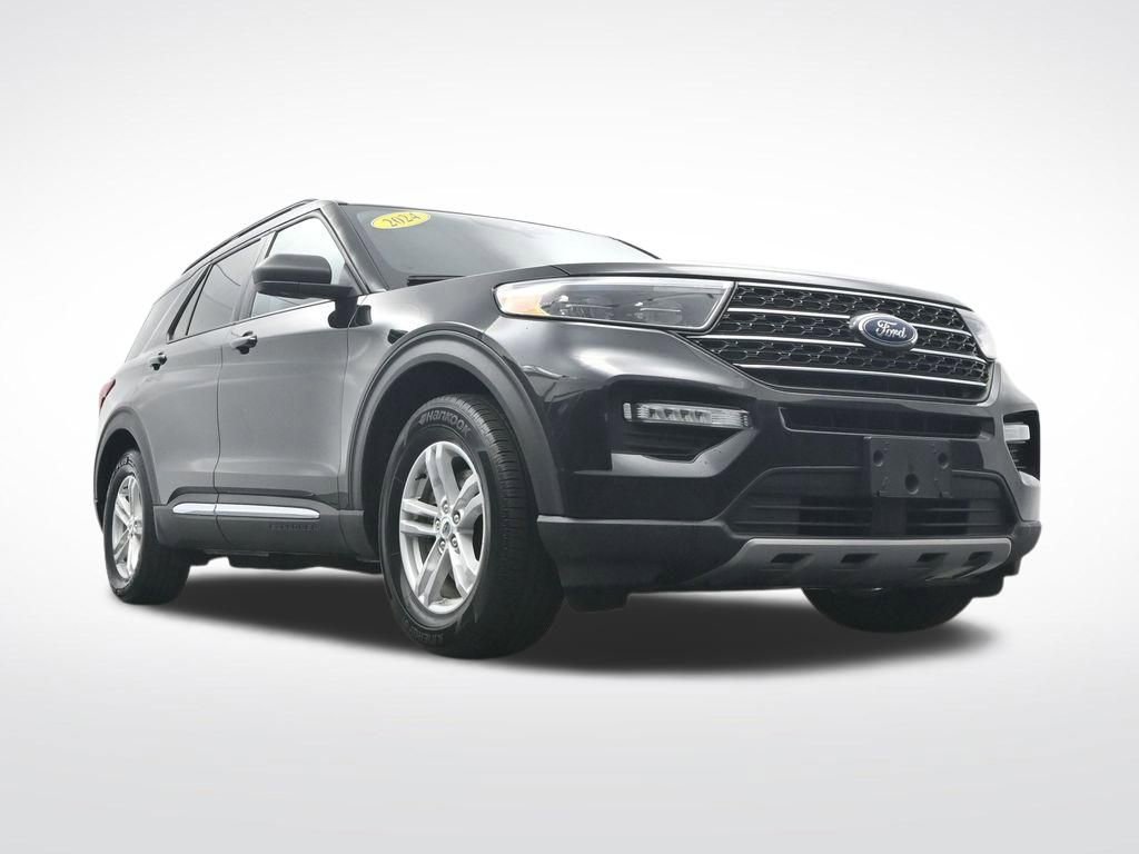 Certified 2024 Ford Explorer XLT w/ Equipment Group 202A image 34