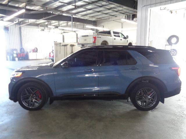 Certified 2025 Ford Explorer ST AWD/4WD image 5