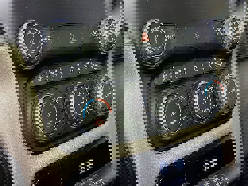 Used 2020 RAM 1500 Laramie w/ Off Road Group image 21