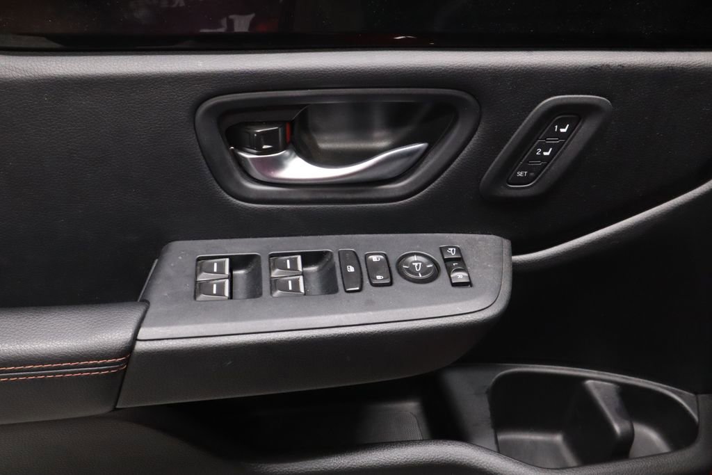 Used 2025 Honda Pilot TrailSport image 23