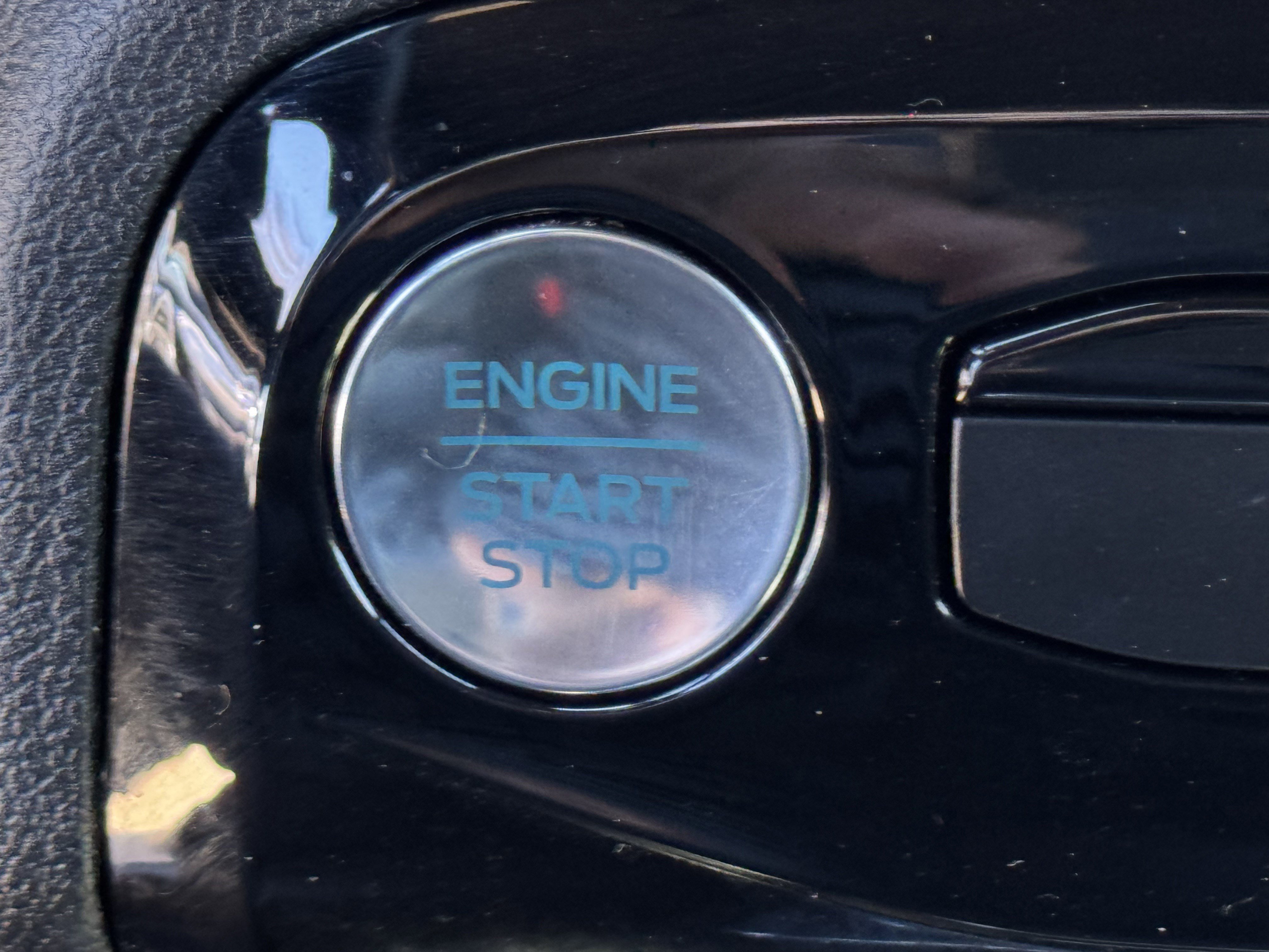 Certified 2025 Ford Escape ST-Line w/ Tech Pack #1 image 21