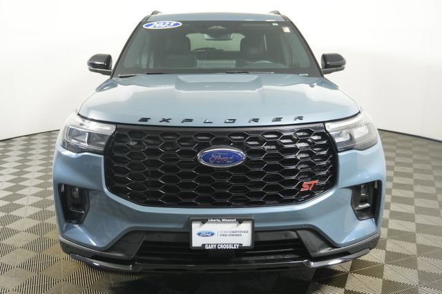 Certified 2025 Ford Explorer ST w/ Sun And Sound Package image 7