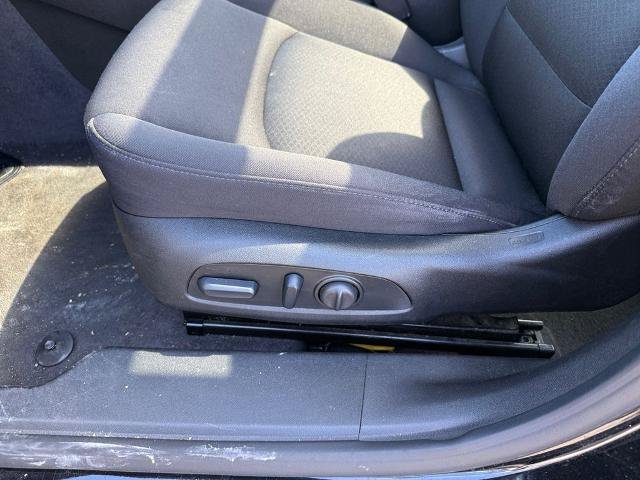 Used 2024 Chevrolet Malibu LT FWD image 13