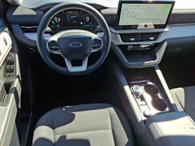 Certified 2025 Ford Explorer Active AWD/4WD image 12